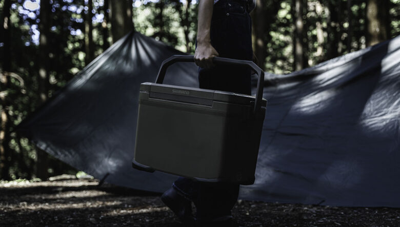 シマノのキャンプ仕様クーラーボックスに、サブクーラーに最適なコンパクトサイズが仲間入り。