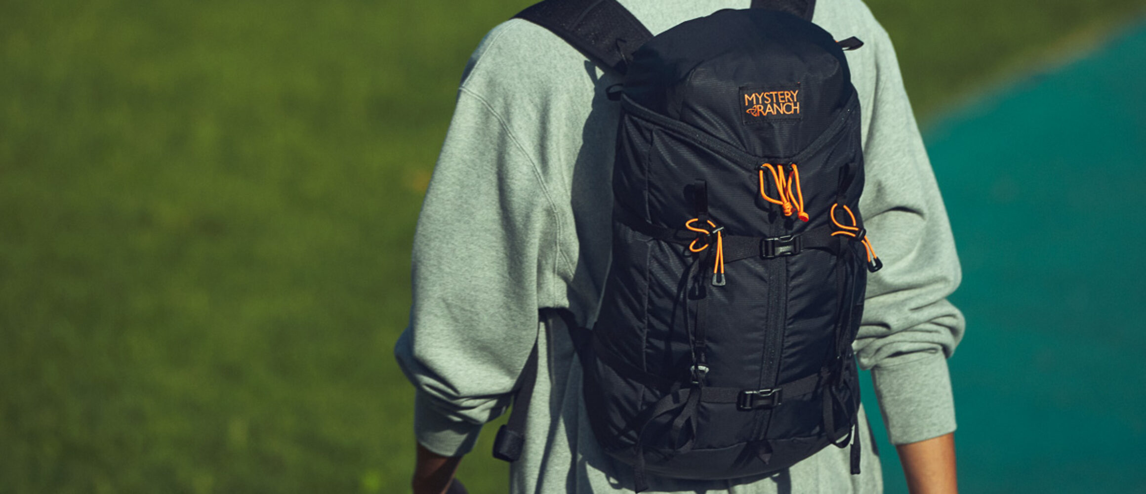 ミステリーランチの軽量バックパックが4サイズ展開に。ポケット増