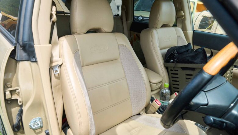 【’06 SUBARU FORESTER】外遊び仕様の外装でも、車内空間は上質な仕立て。