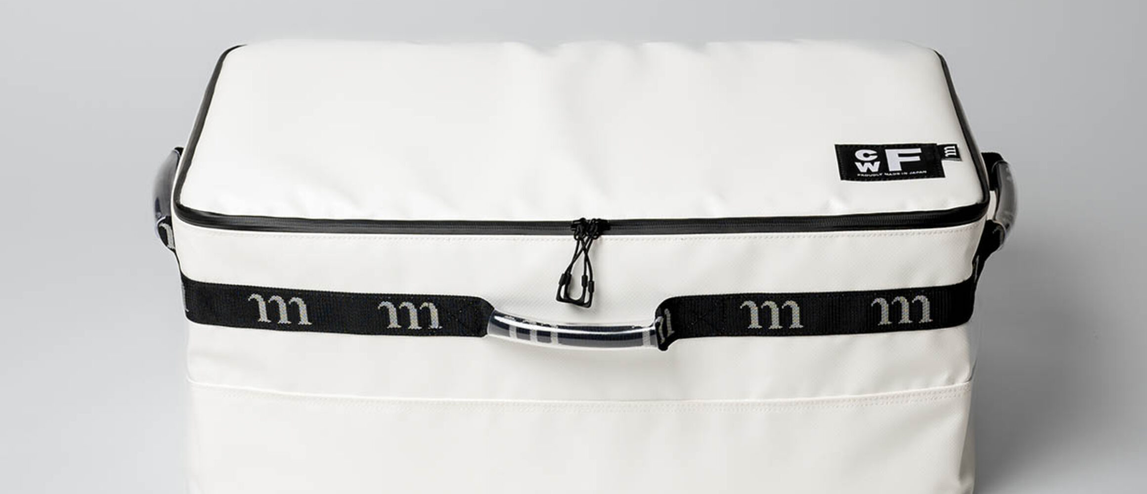 ムラコとCWFが初コラボ。定番ソフトコンテナが、テントの端材を