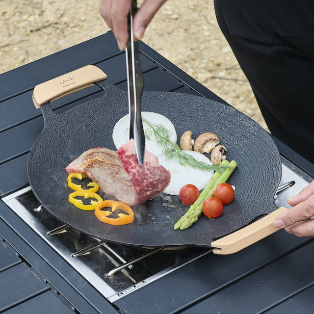 シーズニング不要！Alpen Outdoorsの万能アルミグリルは、一石三鳥ばり