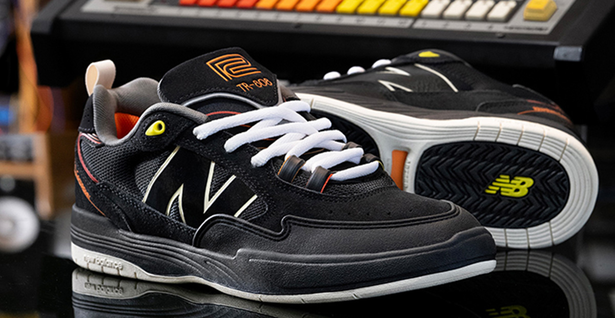 音響機器ブランドのローランドとニューバランスの異色タッグ誕生