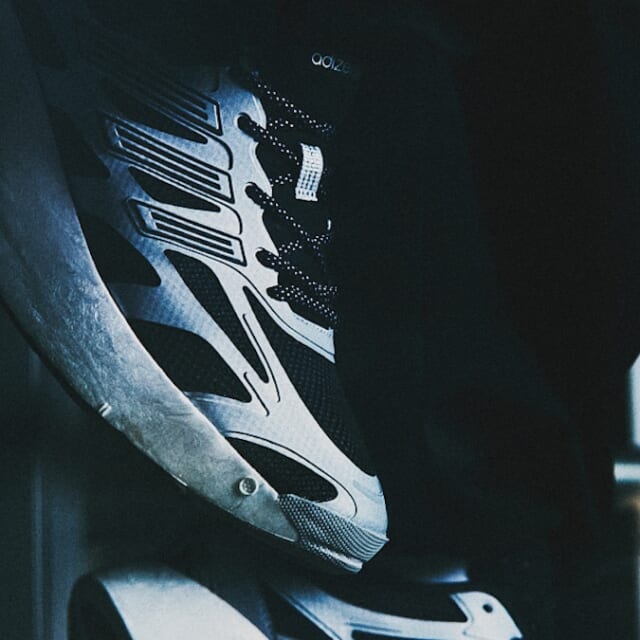 アディダス オリジナルスの最新モデル“ADIZERO ARUKU”が正式リリース