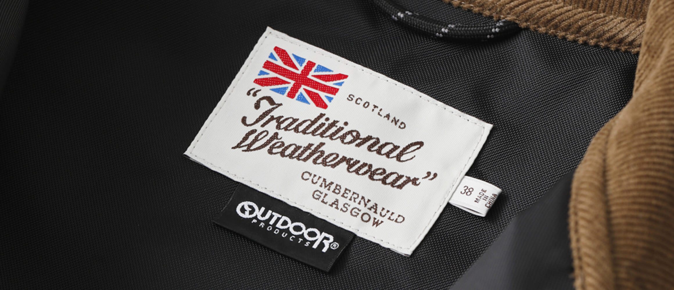 英国ムードなデザインに強靭素材をミックス。トラディショナル