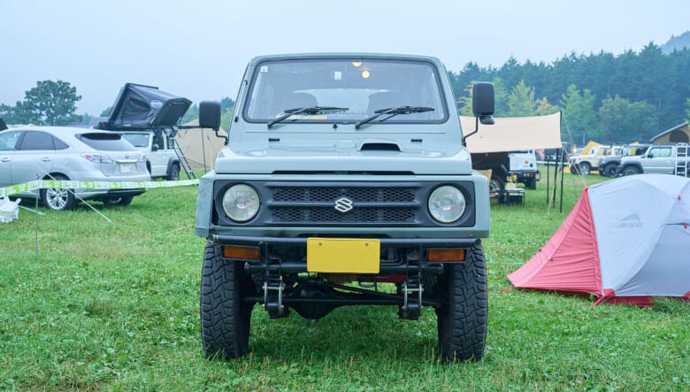 【’93 JIMNY JA11】キャンプ場でも元気に走る、ナローカスタムされた1台。