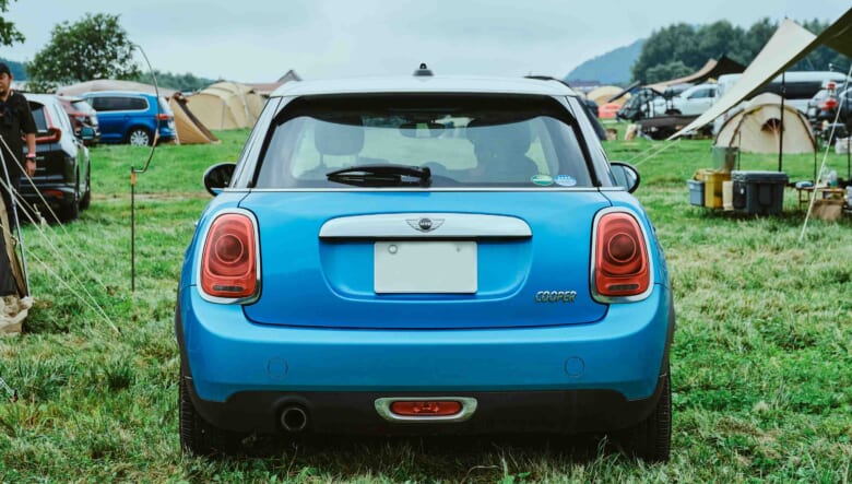 【’15 MINI MINI】フィールドへのドライブも楽しめる大きなミニカー。