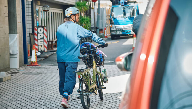 街でも大活躍の「ログワゴンe」。アウトドア系電動ミニベロのさらなる可能性とは？