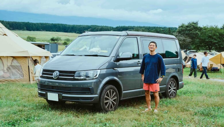 【’19 VOLKSWAGEN T6 CALIFORNIA】ルーフを上げた広々空間で家族とバンライフを満喫。