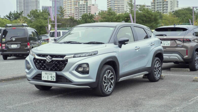 日本専用4WDを設定したクーペスタイルSUV、スズキの「フロンクス」はコスパも優れた意欲作。