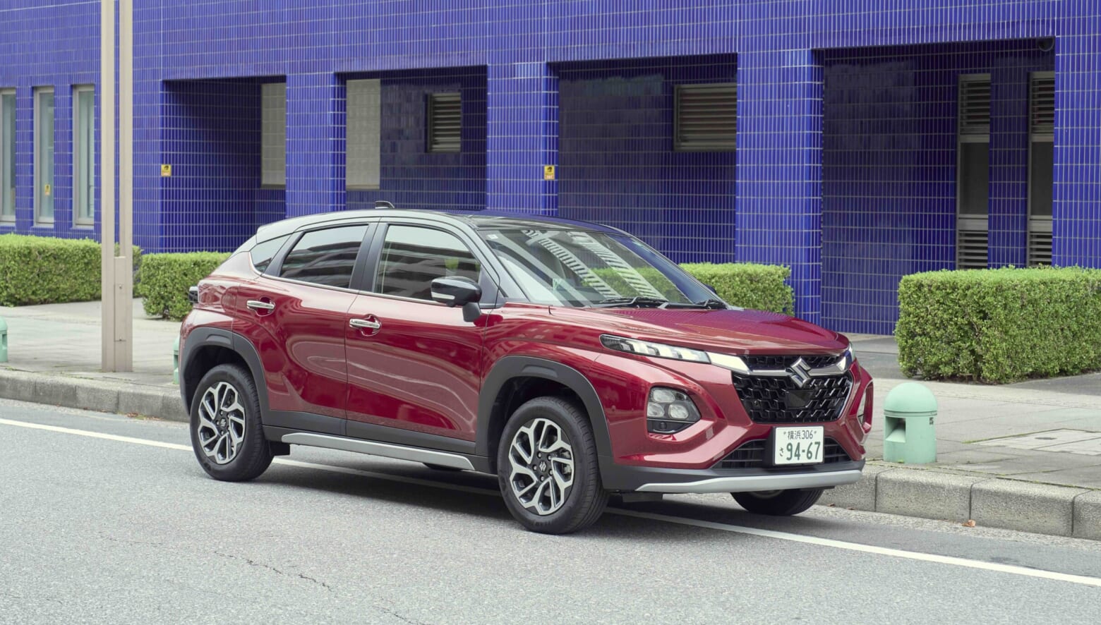 日本専用4WDを設定したクーペスタイルSUV、スズキの「フロンクス」はコスパも優れた意欲作。