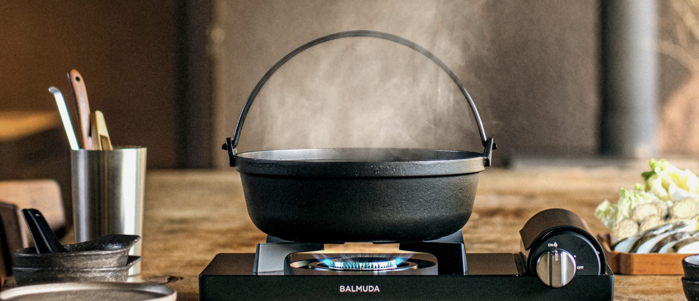 新品未使用 バルミューダ BALMUDA　フライパン&蓋セット 多彩な料理に対応！ バルミューダの新作カセットコンロはオシャレ感