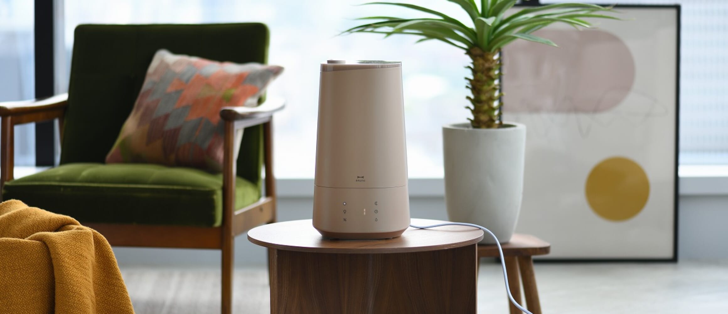インテリアに馴染む「ブルーノ」の加湿器なら、乾燥対策 & アロマも