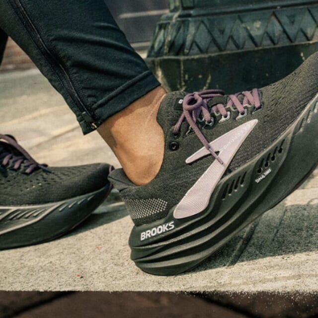 Glycerin MAX 27.5 未使用 ブルックスの注目シューズ『Glycerin MAX』にシューズアドバイザーも