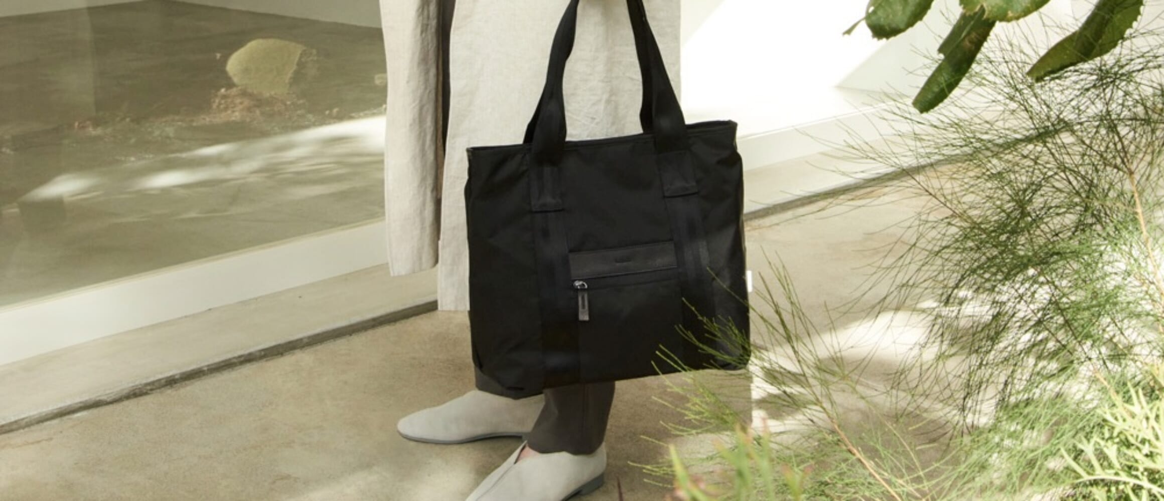 TSUCHIYA KABANのバッグコレクションに新色“ブラック × ブラック”が