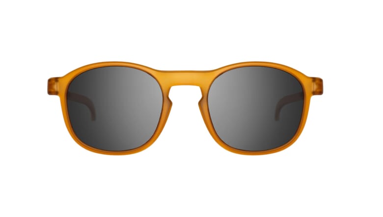 北欧生まれのニッチなアイウエアブランドを発見。スポーツ由来のデザイン＆機能が魅力の新作2型をピックアップ。