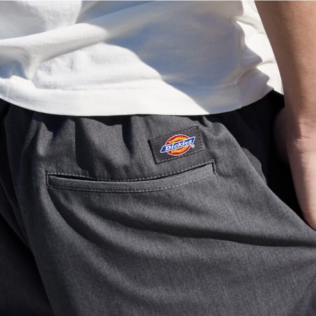 アークネッツがアレンジしたディッキーズのワークパンツ。まるで