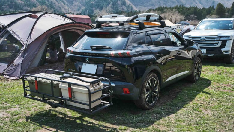 【’20 PEUGEOT e-2008】オール電化の家とともにクルマも電気自動車に。