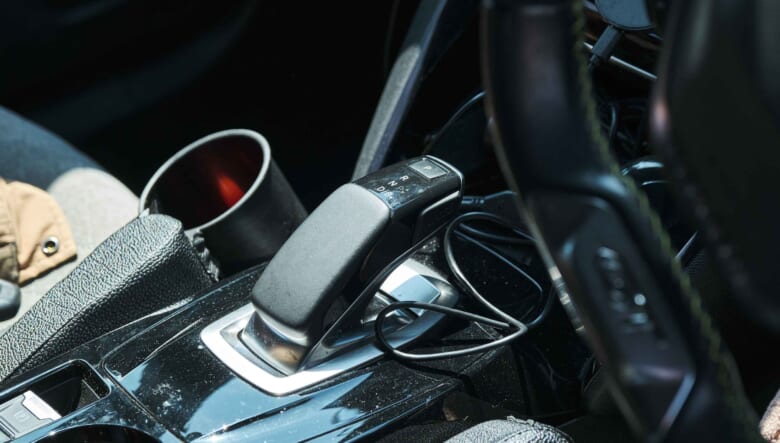 【’20 PEUGEOT e-2008】オール電化の家とともにクルマも電気自動車に。