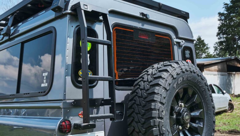 【’12 LAND ROVER DEFENDER】20年来の憧れモデルを時間をかけてカスタム。