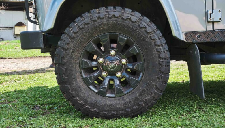 【’12 LAND ROVER DEFENDER】20年来の憧れモデルを時間をかけてカスタム。