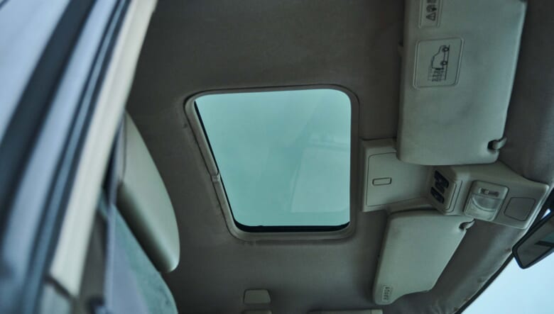 【’03 LAND ROVER DISCOVERY 2】街乗りでもフィールドでもちょうどいいサイズが魅力。