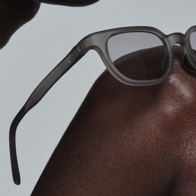 アイヴォル プラス」の最新アイウエアは、シンプル＆スマートな快適さ