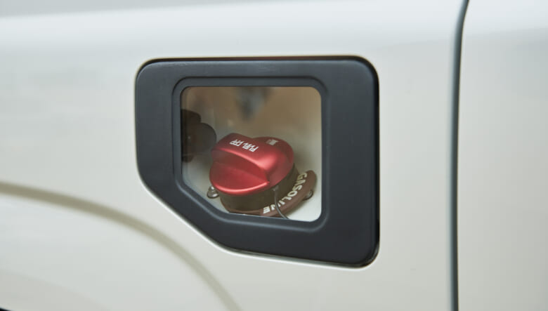 【’22 JIMNY JB64】JA22をオマージュした、レトロなフェイスが好み。