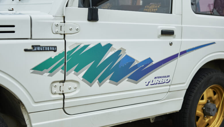 【’’91 JIMNY JA11V】あくまで純正にこだわった、珍しいハイルーフ仕様。