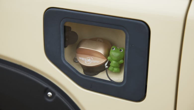 【’23 JIMNY JB64】キャンプがより楽しくなるレトロ風なエクステリア。