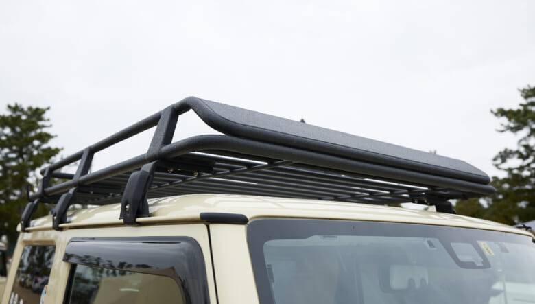 【’23 JIMNY JB64】キャンプがより楽しくなるレトロ風なエクステリア。