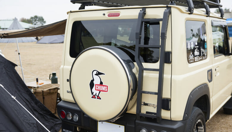 【’23 JIMNY JB64】キャンプがより楽しくなるレトロ風なエクステリア。
