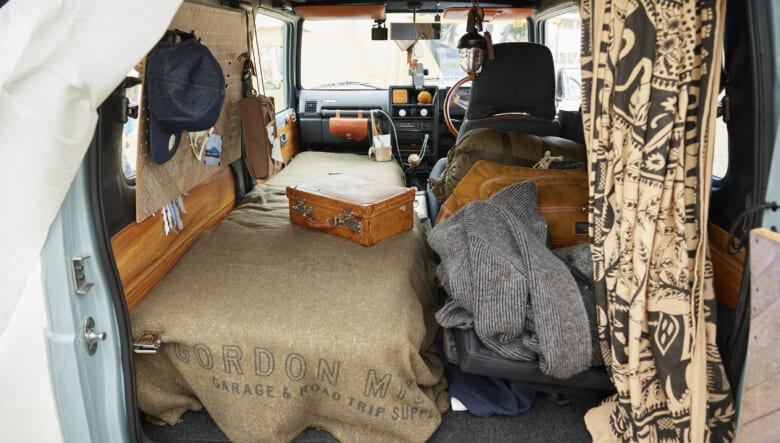 【’95 JIMNY JA11】随所に仕込むシルバーで、クラシックな仕上がりに。