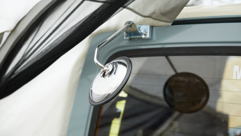 【’95 JIMNY JA11】随所に仕込むシルバーで、クラシックな仕上がりに。