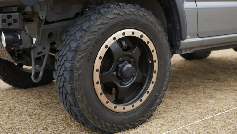 【’23 JIMNY JB64】サイドも正面もぬかりなし！細部パーツにこだわりあり。