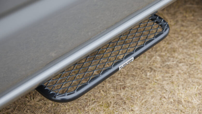 【’23 JIMNY JB64】サイドも正面もぬかりなし！細部パーツにこだわりあり。