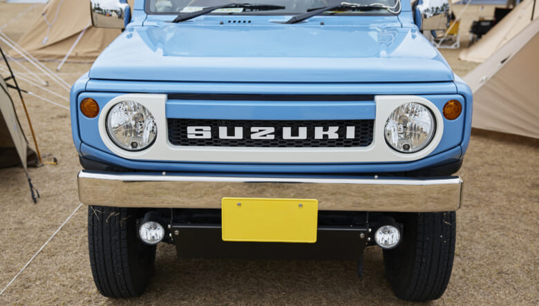 【’22 JIMNY JB64】ブルーの2トーンボディで、ちょいカワ路線にカスタム。