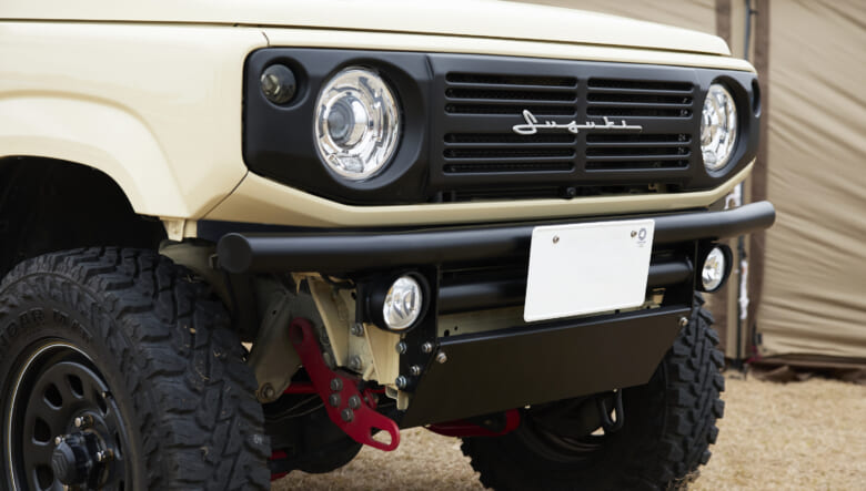 【’19 JIMNY JB64】シンプルなフロントが、迫力ある足元を強調!!