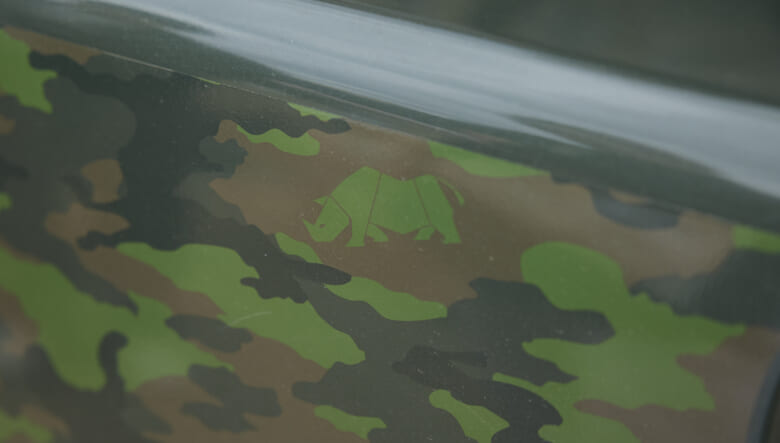 【’18 JIMNY SIERRA JB74】リノ入りカモフラ柄で、マイルドアドベンチャー。