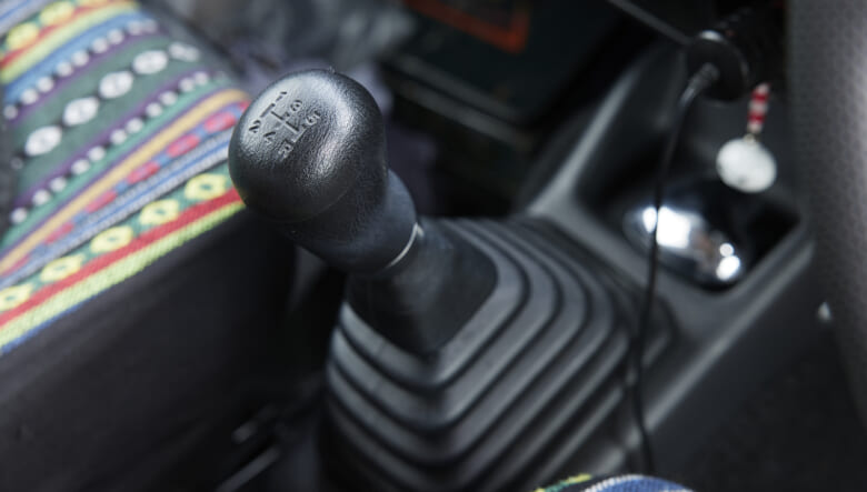 【’11 JIMNY JB23】フル装備の上位モデルを、走りも楽しめるMT車で。