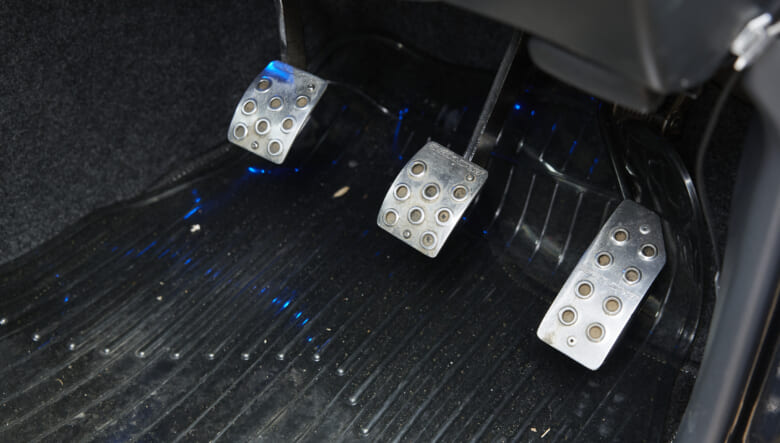 【’11 JIMNY JB23】フル装備の上位モデルを、走りも楽しめるMT車で。