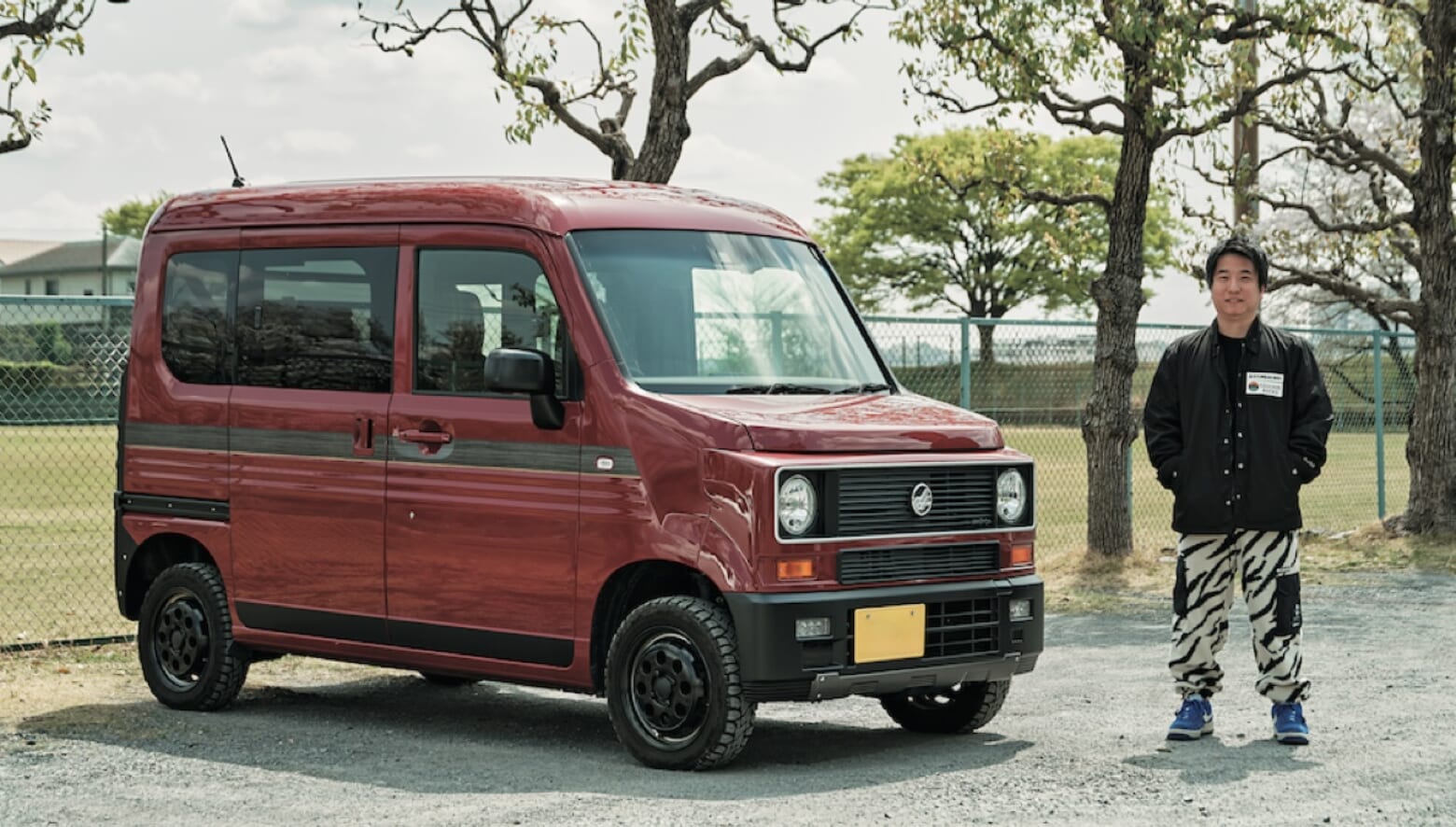 18 HONDA N-VAN】アウトドア向きのバンを、カスタムでさらに快適に