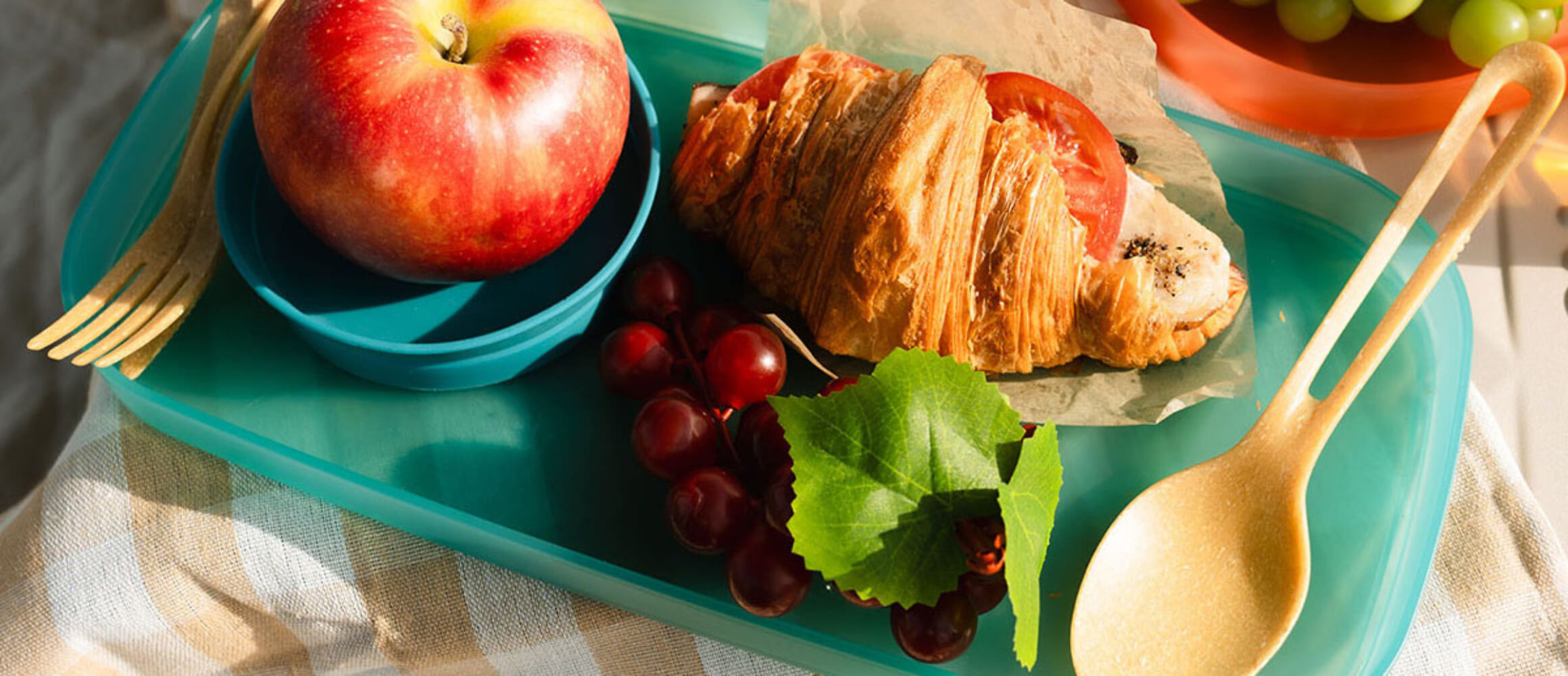 ワンプレートで料理を楽しめるアメリカ生まれのトレーを発見