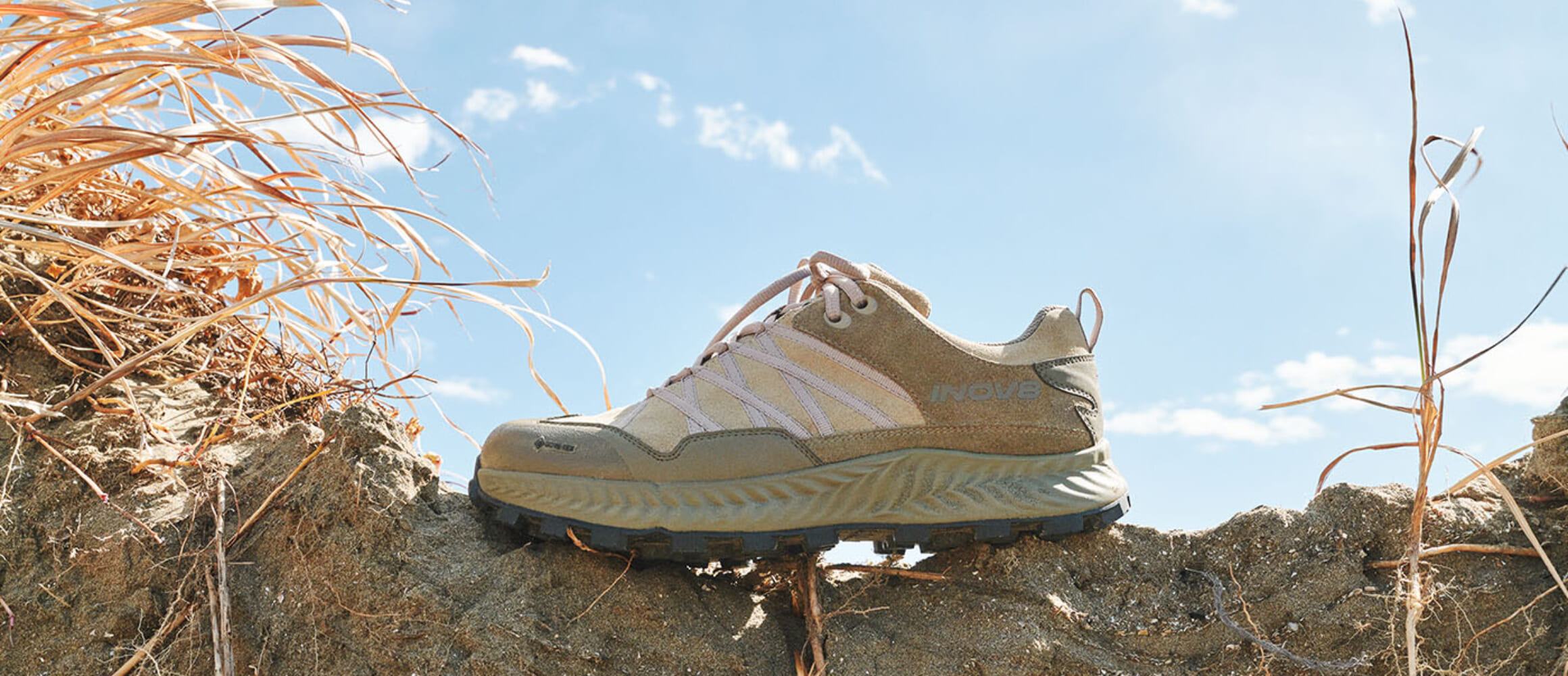 天候不順を足元から対策。ピルグリム サーフ+サプライが「INOV8」に