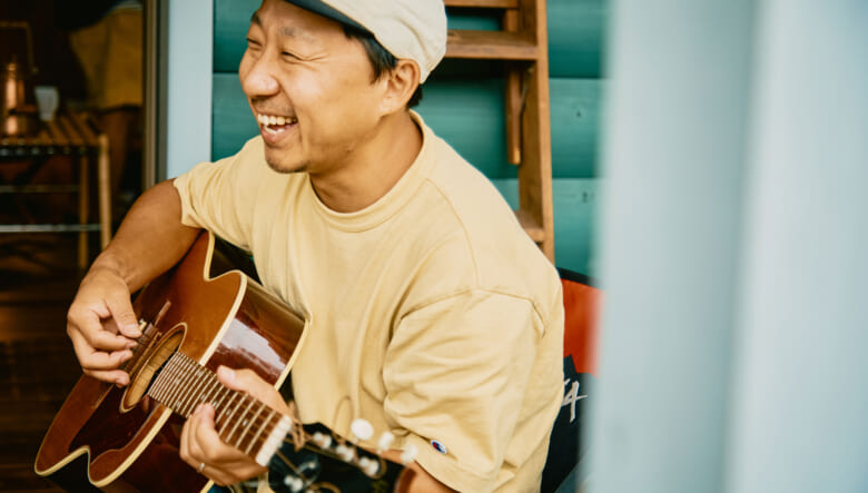 思わず好きなモノを並べたくなる！ こだわりキャンパーのBESS「 カントリーログ」体験。