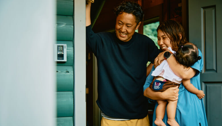 思わず好きなモノを並べたくなる！ こだわりキャンパーのBESS「 カントリーログ」体験。