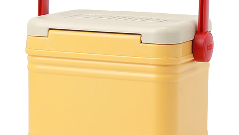 チャムスのお手軽クーラーが大小サイズで揃い踏み。ドリンクホルダーが便利でキャッチー！