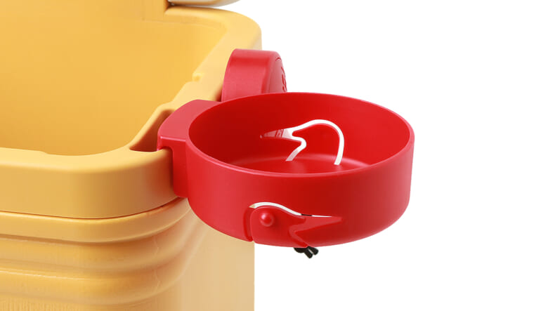 チャムスのお手軽クーラーが大小サイズで揃い踏み。ドリンクホルダーが便利でキャッチー！