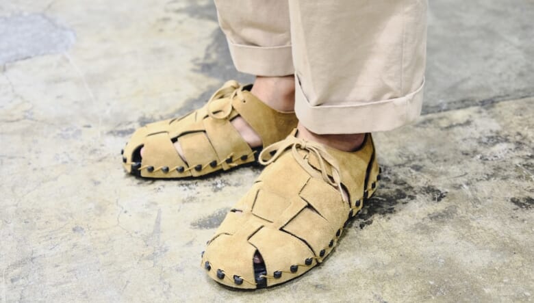 洗いざらしシャツがチルなムードを演出。-TOKYO OUTDOOR SHOW 2025-