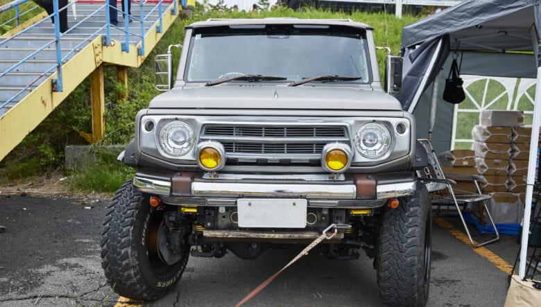 【’21 JIMNY JB64】大人気クリエイターの、クラフト感溢れる愛車。