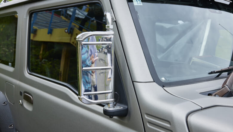 【’21 JIMNY JB64】大人気クリエイターの、クラフト感溢れる愛車。